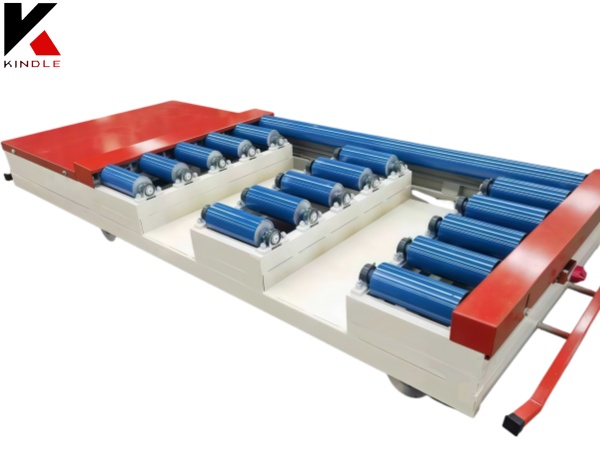 Wireless rubber wheeled flatbed truck Rail transport platform vehicle