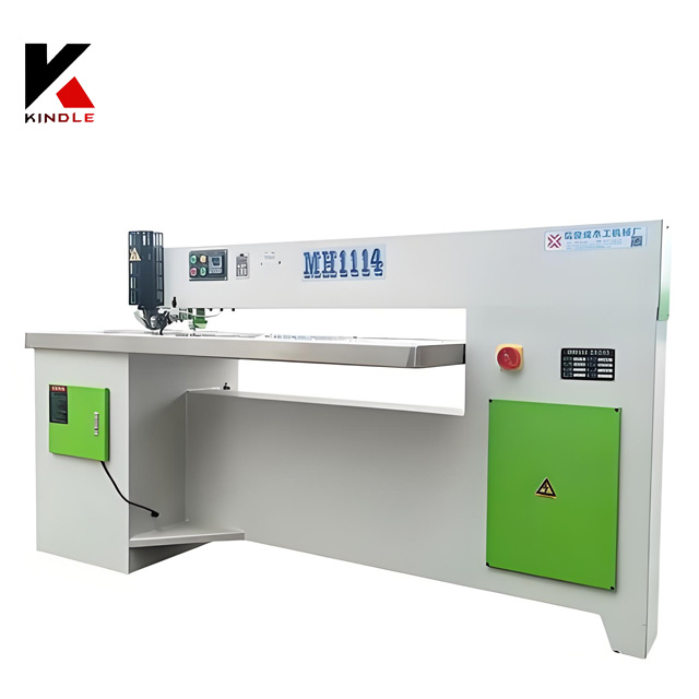 Automatic vertical wire veneer splicing machine